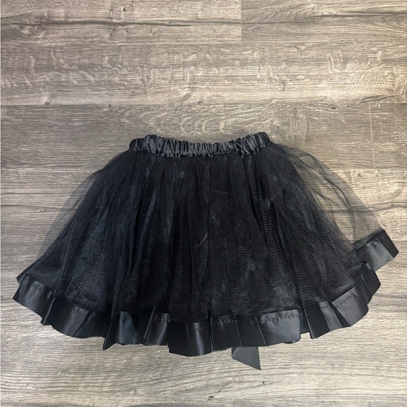Chic Black Tulle A-Line Skirt - Picture 2 of 5